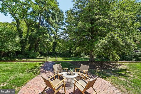 Tiny photo for 201 Longview Drive, ALEXANDRIA, VA 22314 (MLS # VAAX2060370)