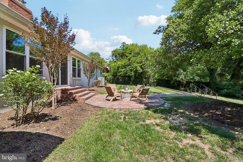 Tiny photo for 201 Longview Drive, ALEXANDRIA, VA 22314 (MLS # VAAX2060370)