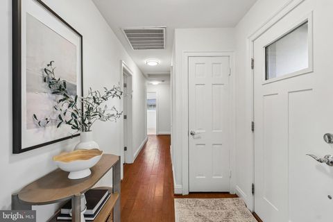 Tiny photo for 201 Longview Drive, ALEXANDRIA, VA 22314 (MLS # VAAX2060370)