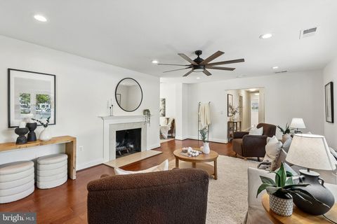 Tiny photo for 201 Longview Drive, ALEXANDRIA, VA 22314 (MLS # VAAX2060370)