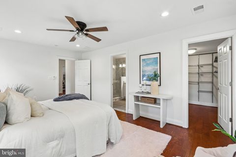 Tiny photo for 201 Longview Drive, ALEXANDRIA, VA 22314 (MLS # VAAX2060370)