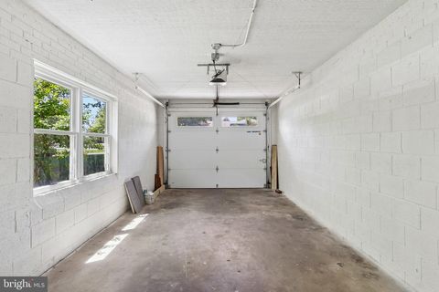 Tiny photo for 201 Longview Drive, ALEXANDRIA, VA 22314 (MLS # VAAX2060370)