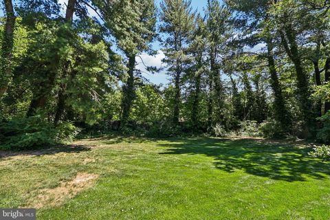 Tiny photo for 201 Longview Drive, ALEXANDRIA, VA 22314 (MLS # VAAX2060370)