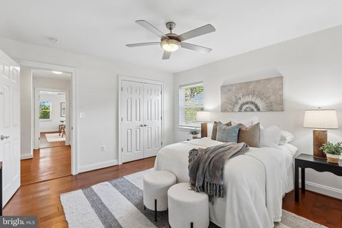 Tiny photo for 201 Longview Drive, ALEXANDRIA, VA 22314 (MLS # VAAX2060370)
