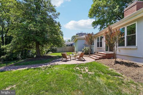 Tiny photo for 201 Longview Drive, ALEXANDRIA, VA 22314 (MLS # VAAX2060370)