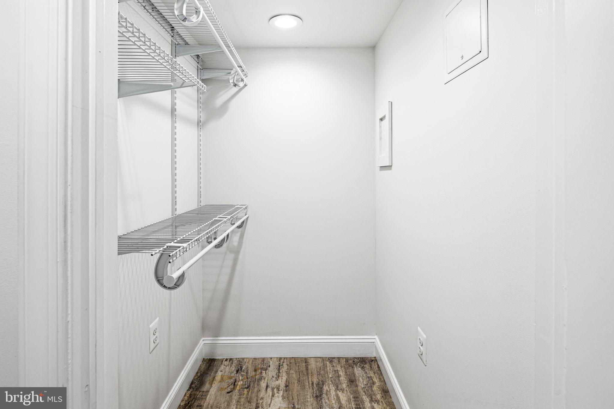 NORRIS SQUARE - Residential Income