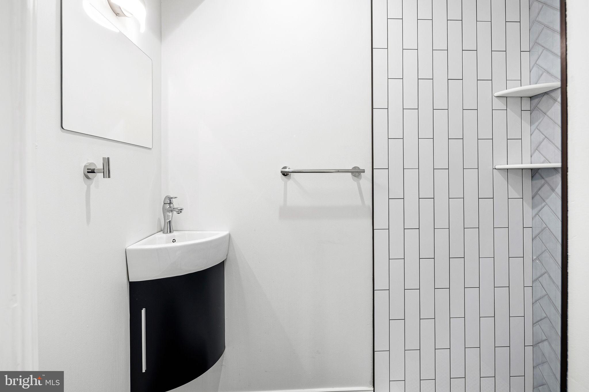 NORRIS SQUARE - Residential Income