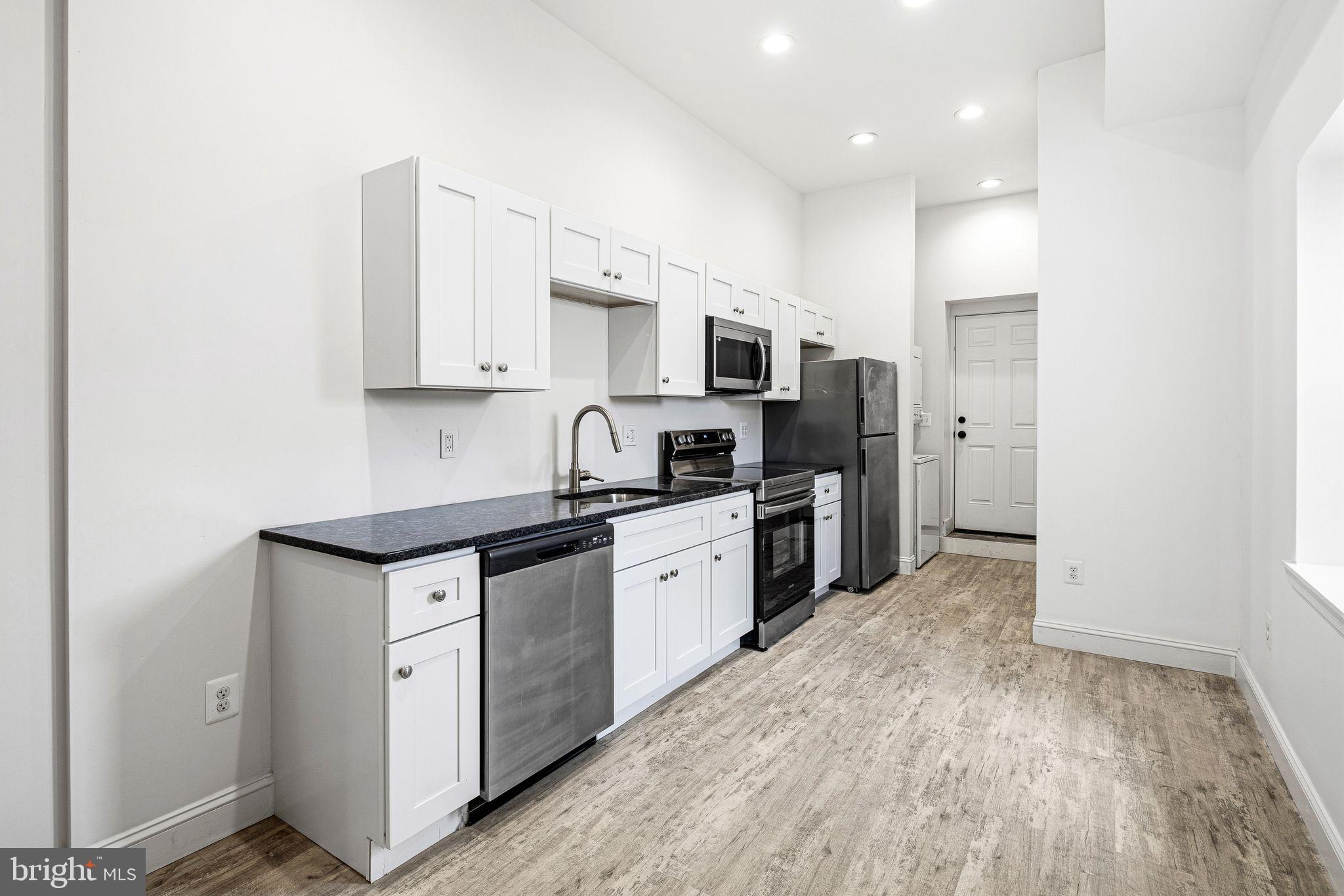 NORRIS SQUARE - Residential Income