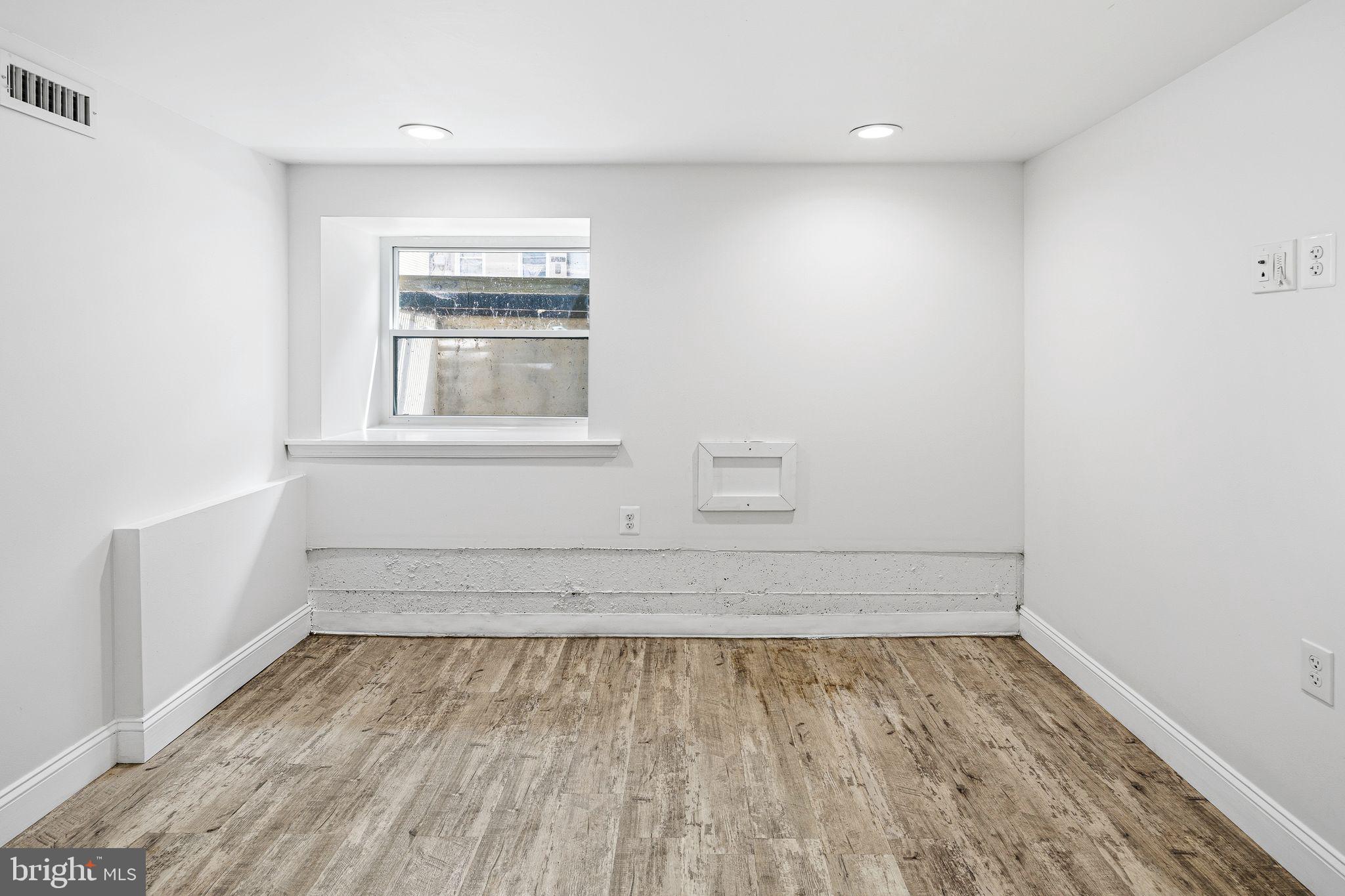 NORRIS SQUARE - Residential Income