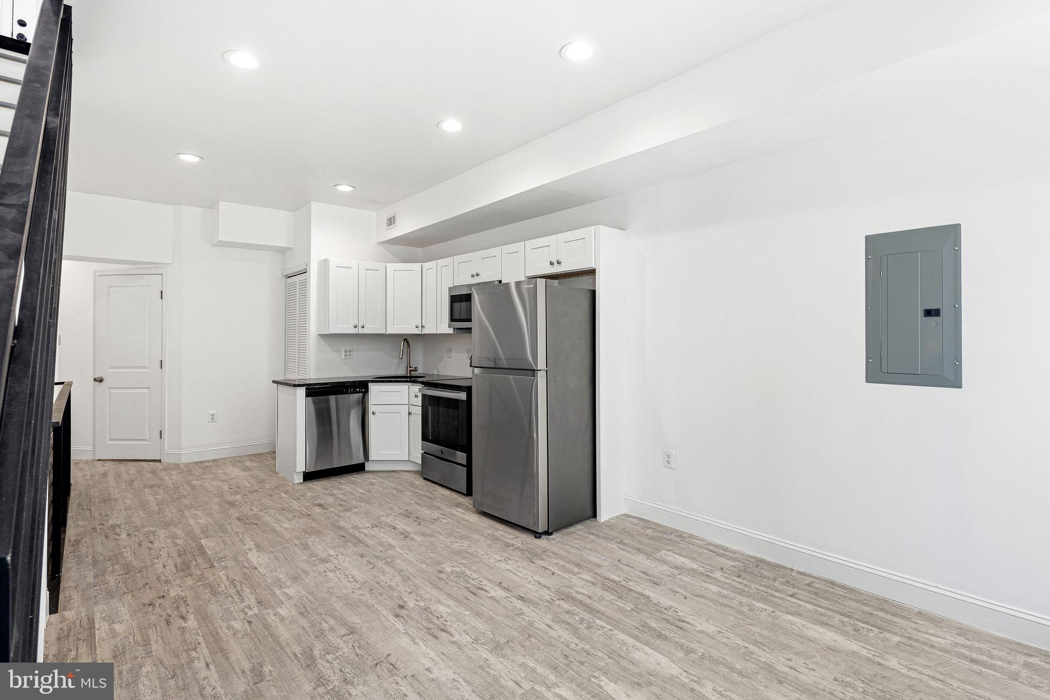 NORRIS SQUARE - Residential Income