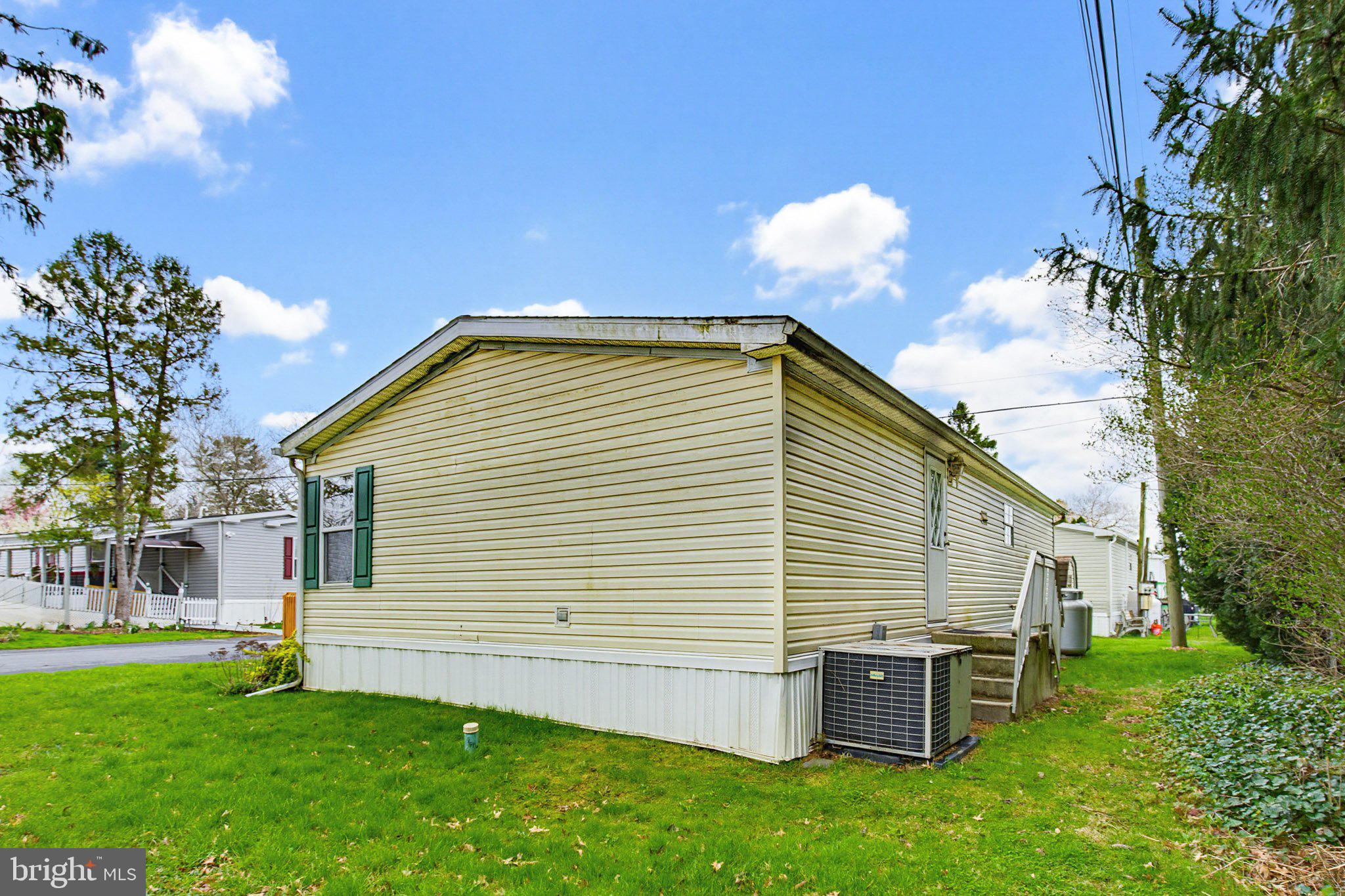 NORTH RIDGE ACRES - Residential