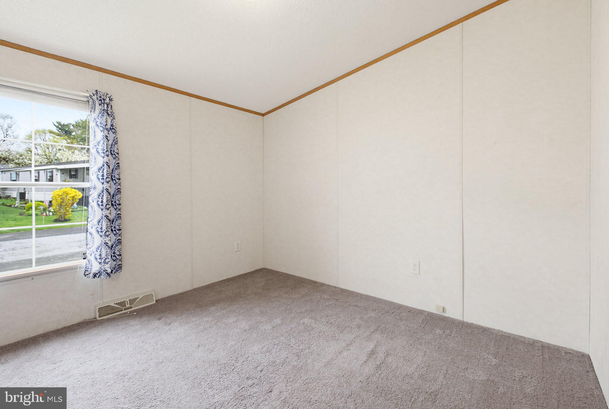 NORTH RIDGE ACRES - Residential