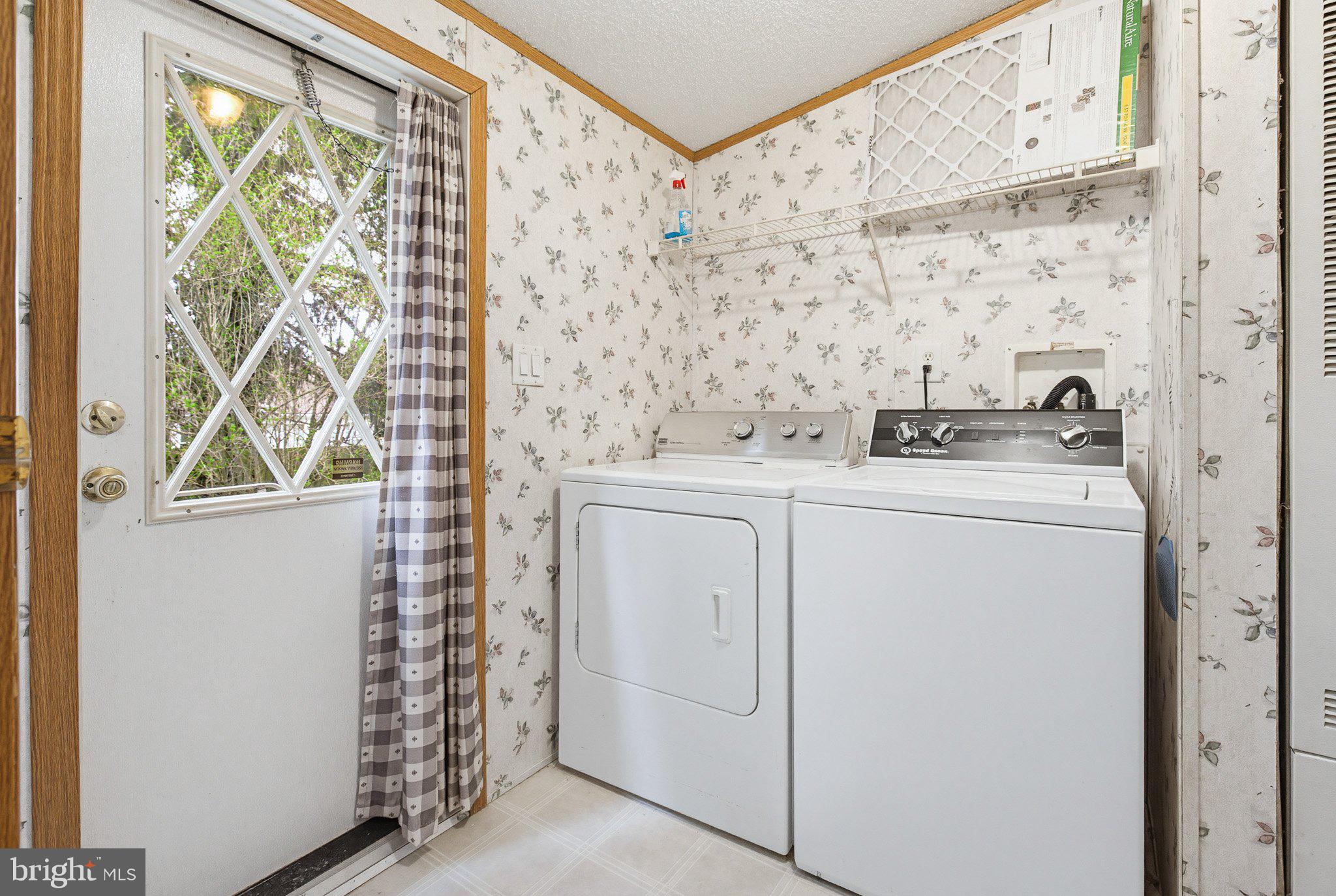 NORTH RIDGE ACRES - Residential