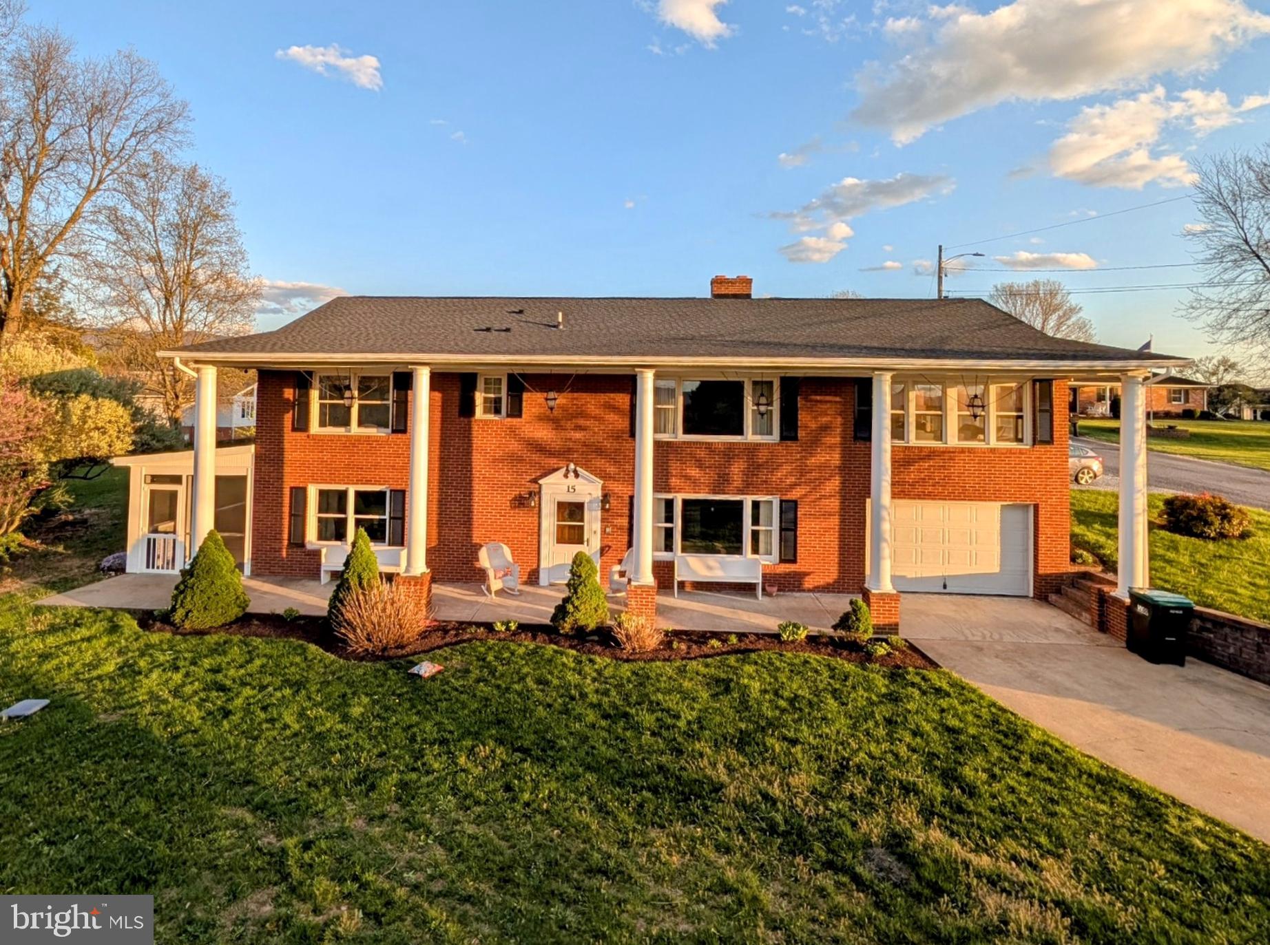 15 PAINTER STREET