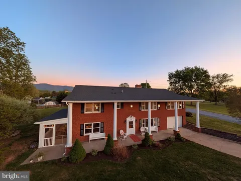 15 Painter Street, Luray, VA MLS: VAPA2004784