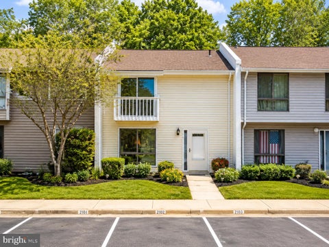 Photo of 28 Wedgedale Drive, STERLING, VA 20164 (MLS # VALO2127100)