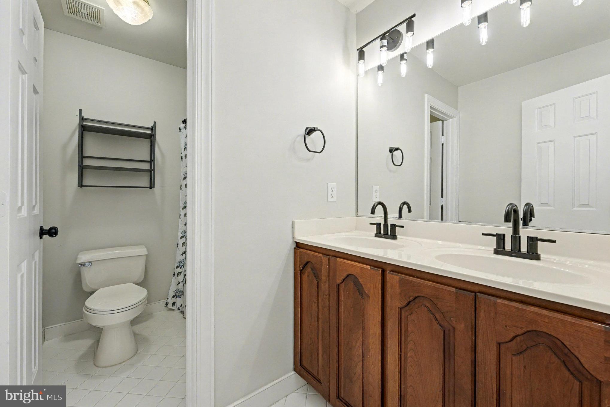 ESTATES OF CHANCELLORSVILLE - Residential