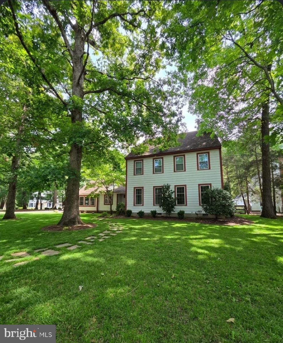 4075 GROSSE POINT DRIVE