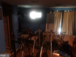 CHASE MANOR - Residential