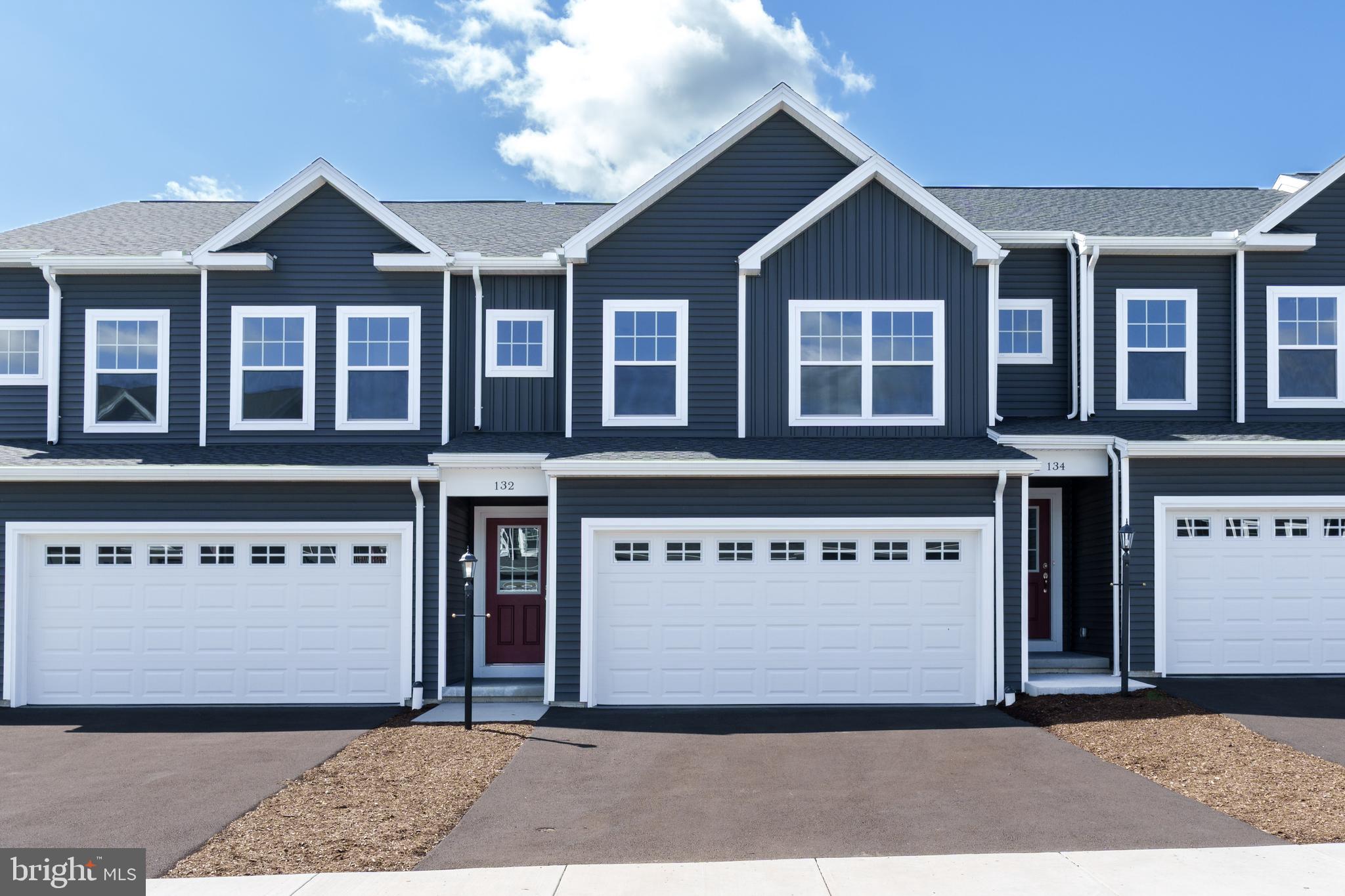 GRAYS POINTE - Residential