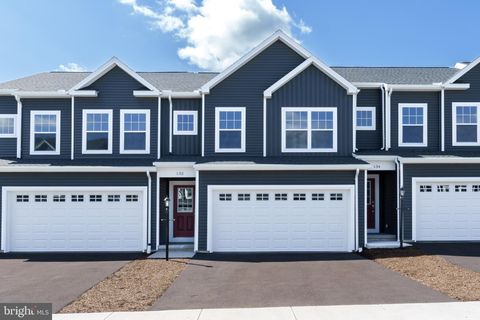 Townhouse For Sale - 132 Dolomite Drive<br/> PORT MATILDA, PA 16870