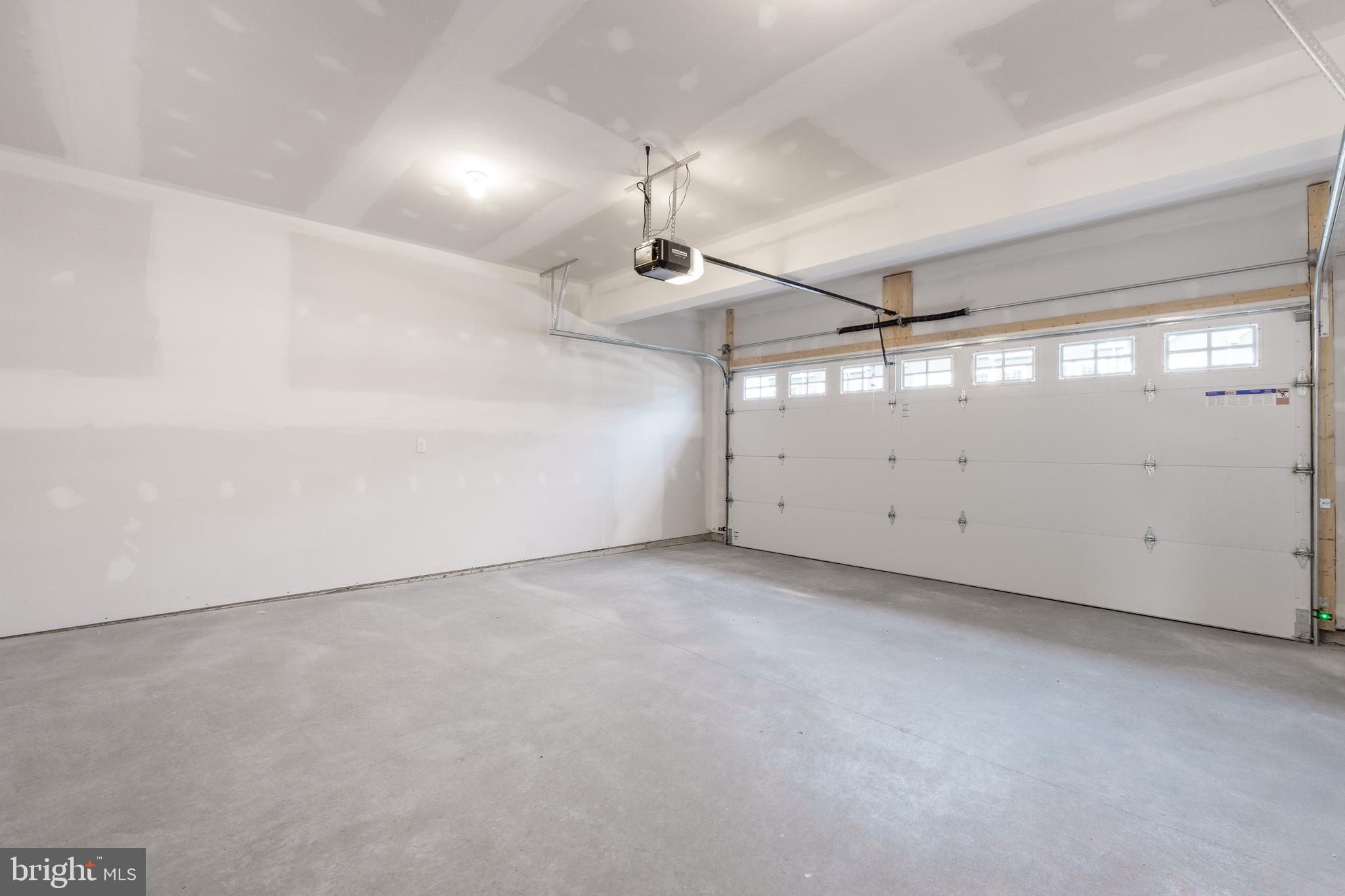 GRAYS POINTE - Residential