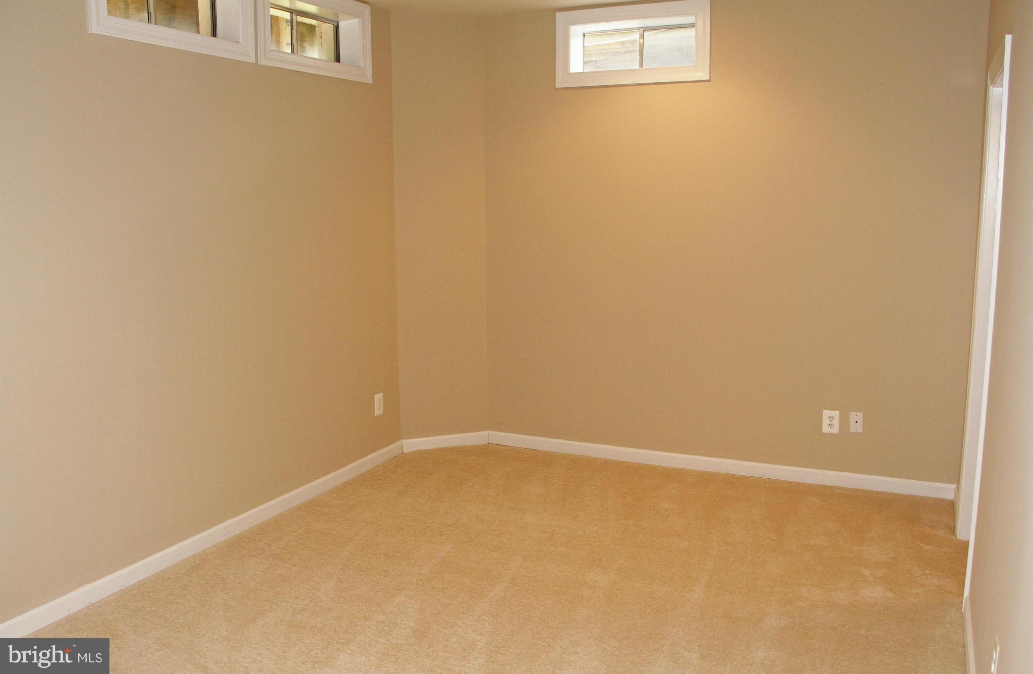 CLOISTERS OF FAIRFAX - Residential Lease