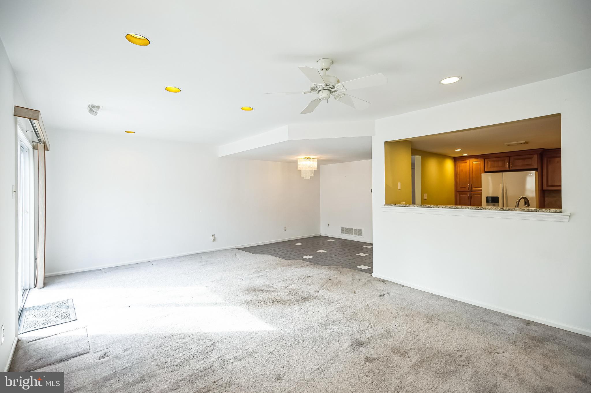 WOODLYN CROSSING - Residential