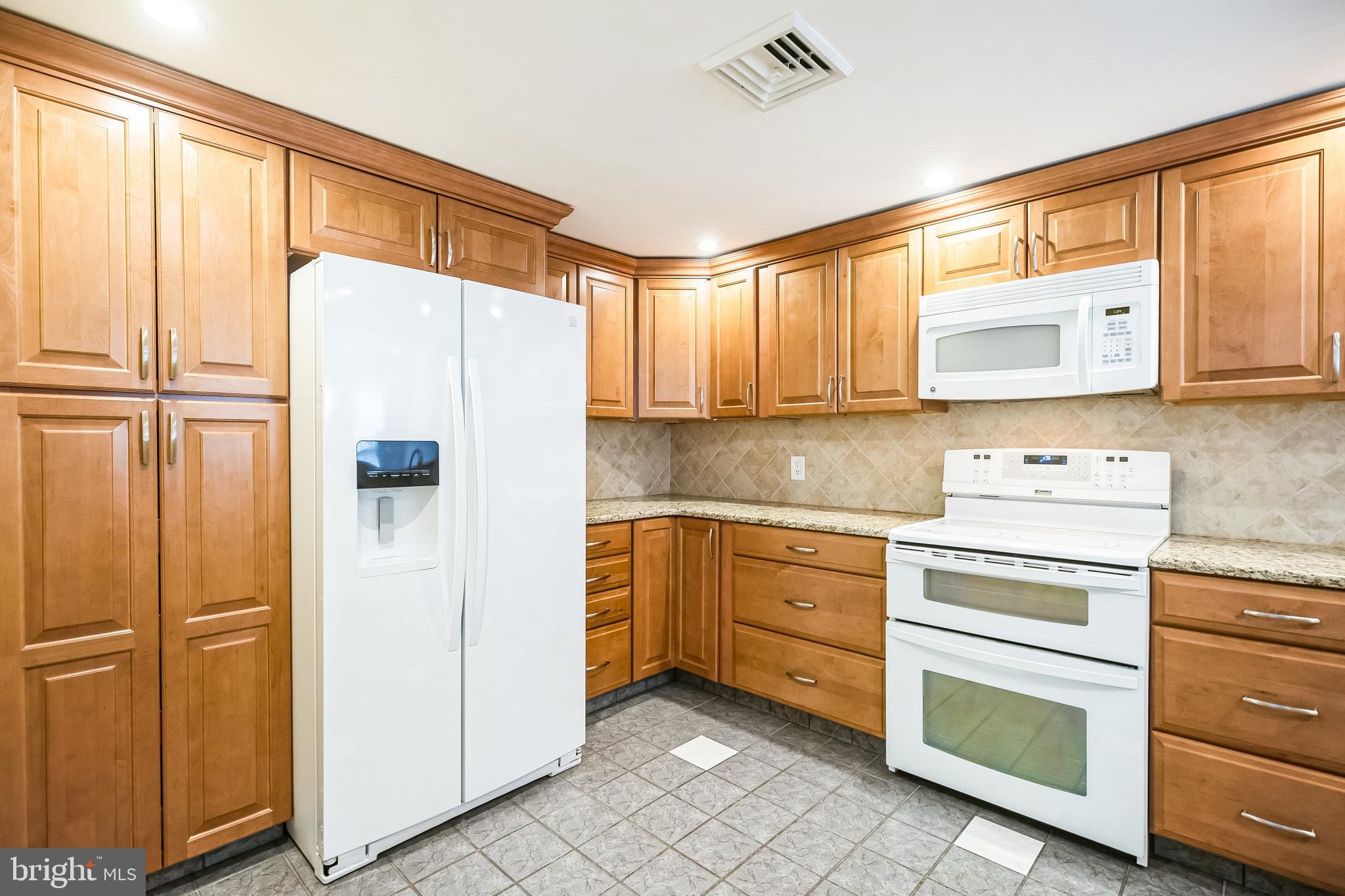 WOODLYN CROSSING - Residential