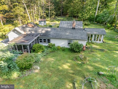 1649 MOUNTAIN ROAD HARRISBURG PA 17112