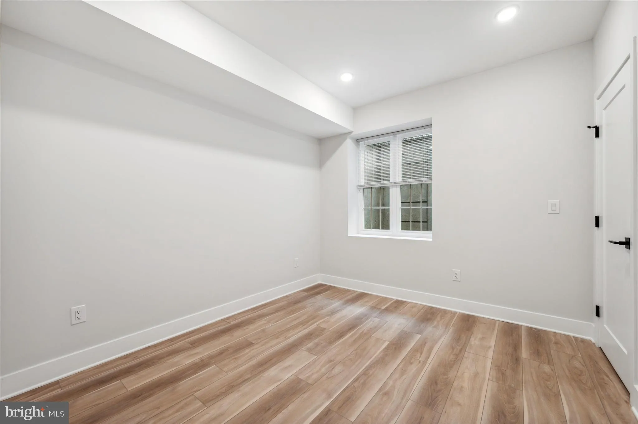 Philadelphia, Pennsylvania 19104, United States, 6 Bedrooms Bedrooms, ,Residential,Active,98656