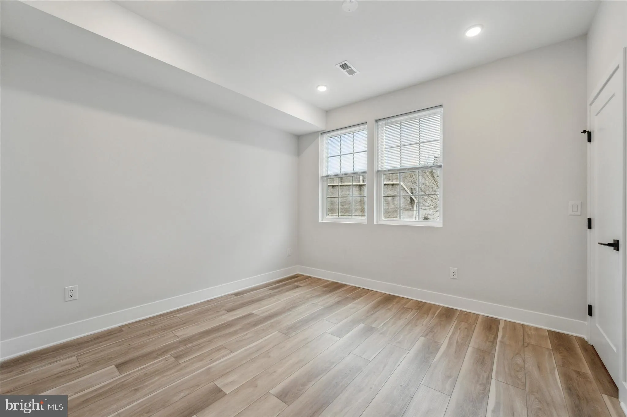Philadelphia, Pennsylvania 19104, United States, 6 Bedrooms Bedrooms, ,Residential,Active,98656