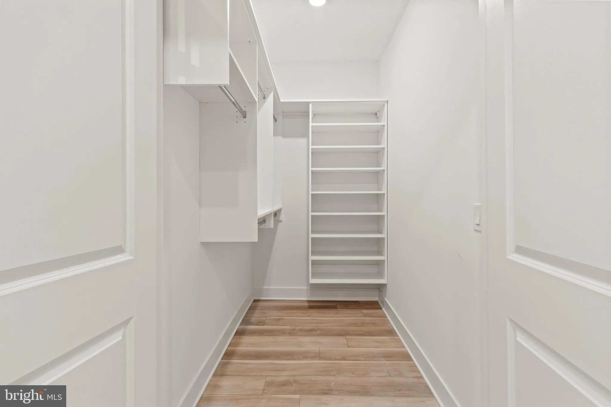 Philadelphia, Pennsylvania 19104, United States, 6 Bedrooms Bedrooms, ,Residential,Active,98656