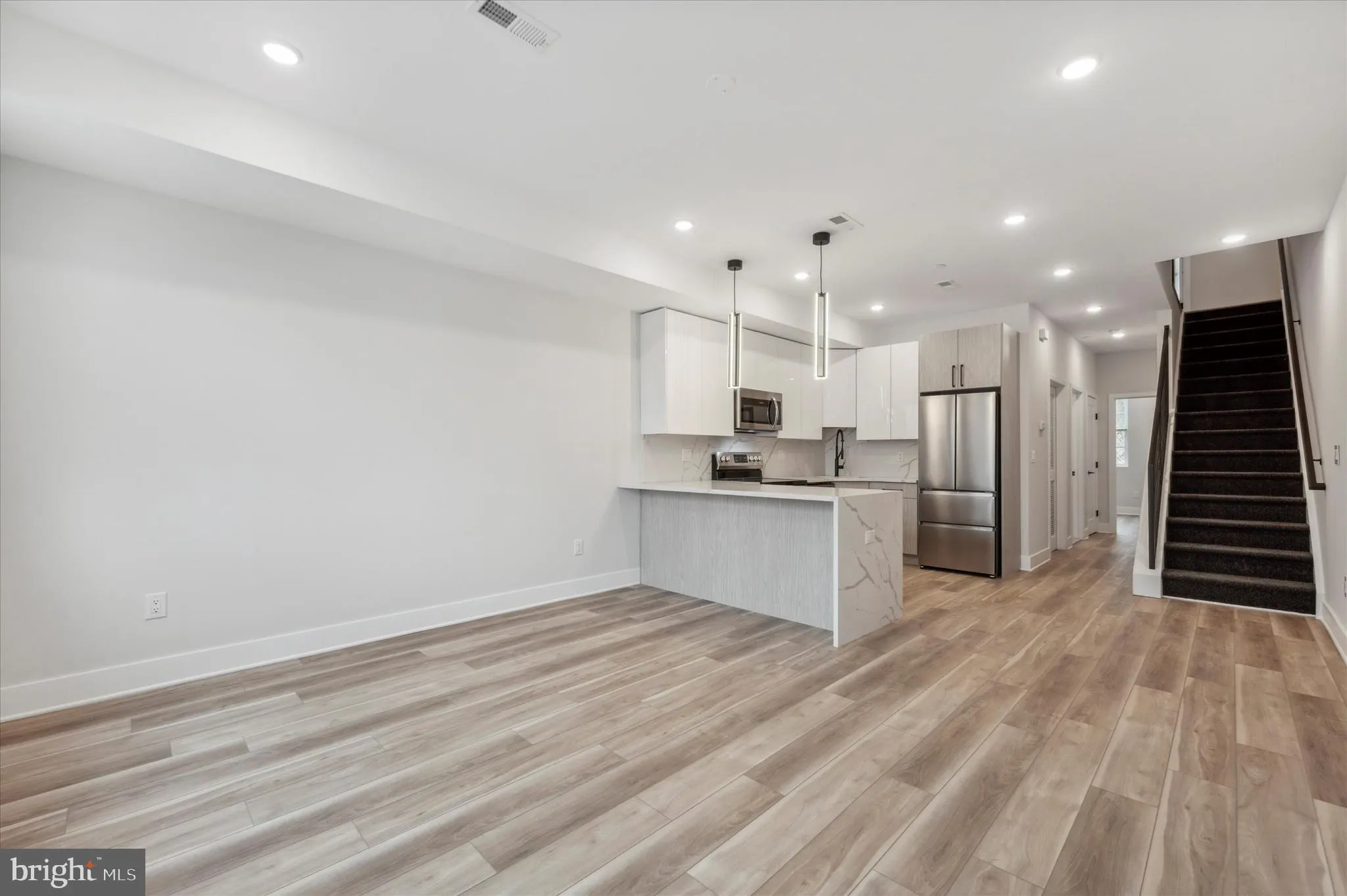 Philadelphia, Pennsylvania 19104, United States, 6 Bedrooms Bedrooms, ,Residential,Active,98656