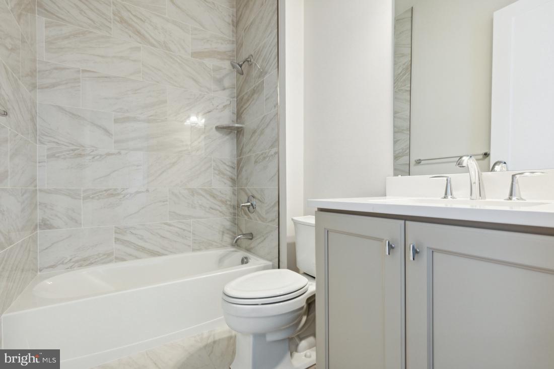 REGENCY AT WATERSIDE - Residential