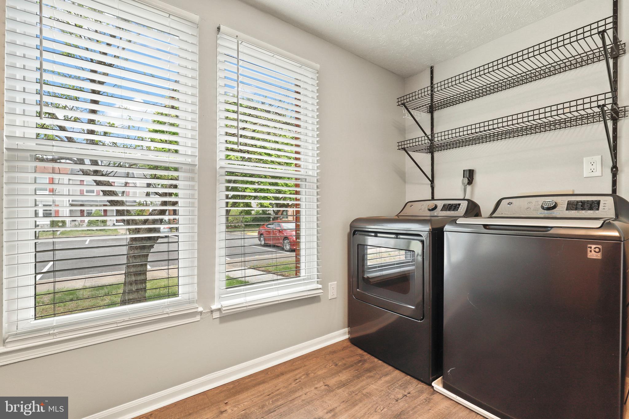 CAMBRIDGE SQUARE - Residential Lease