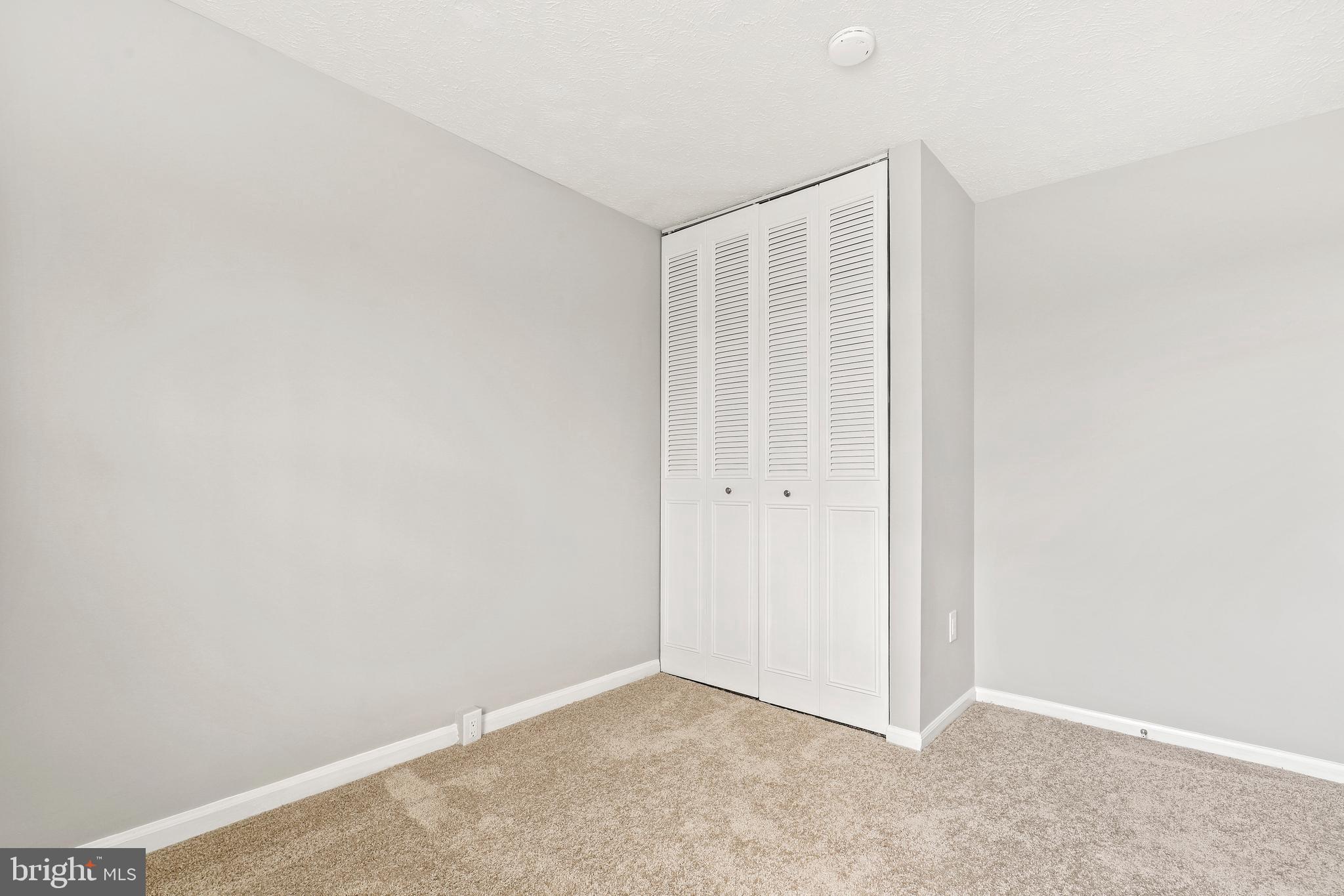 CAMBRIDGE SQUARE - Residential Lease