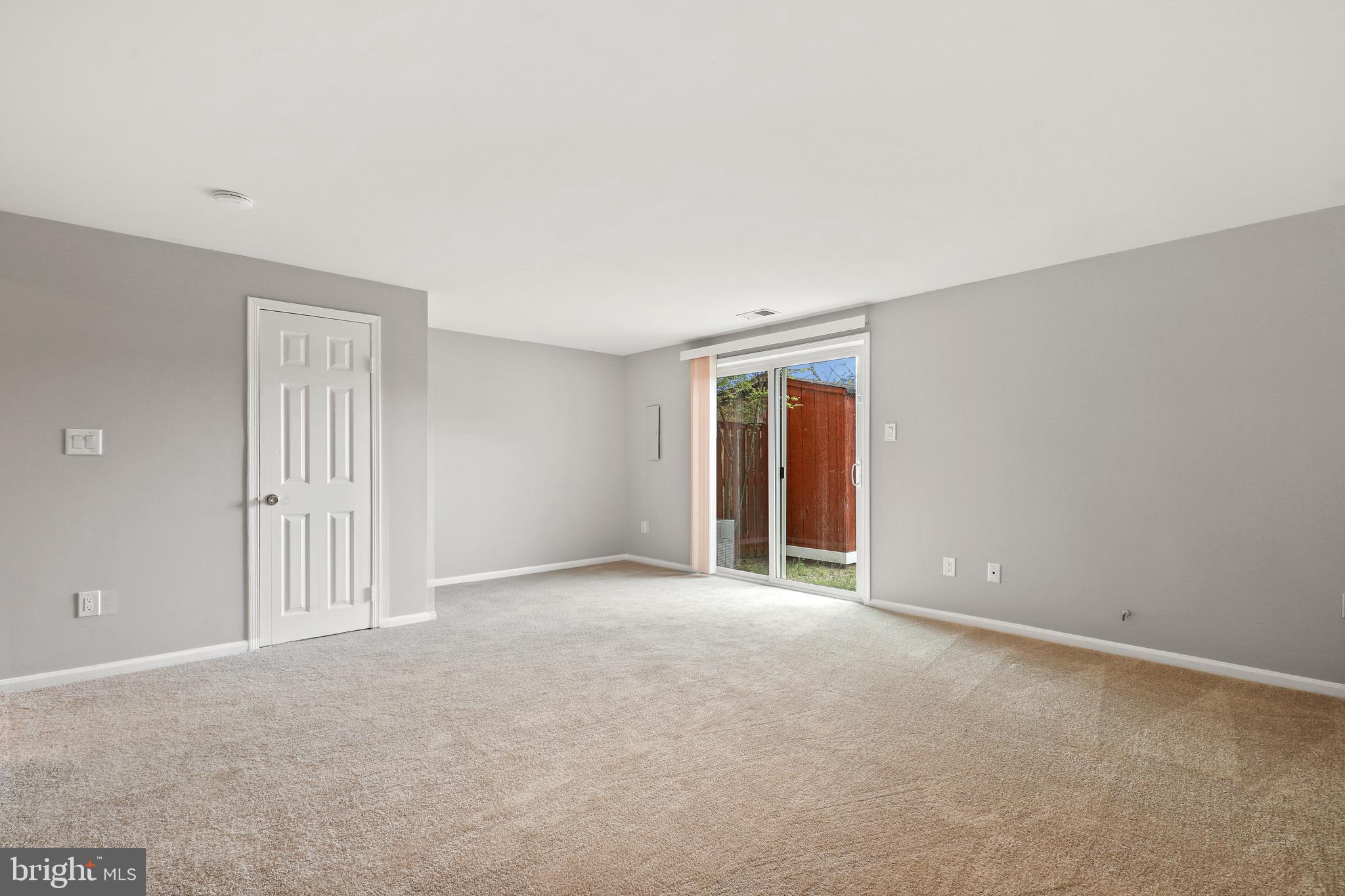 CAMBRIDGE SQUARE - Residential Lease