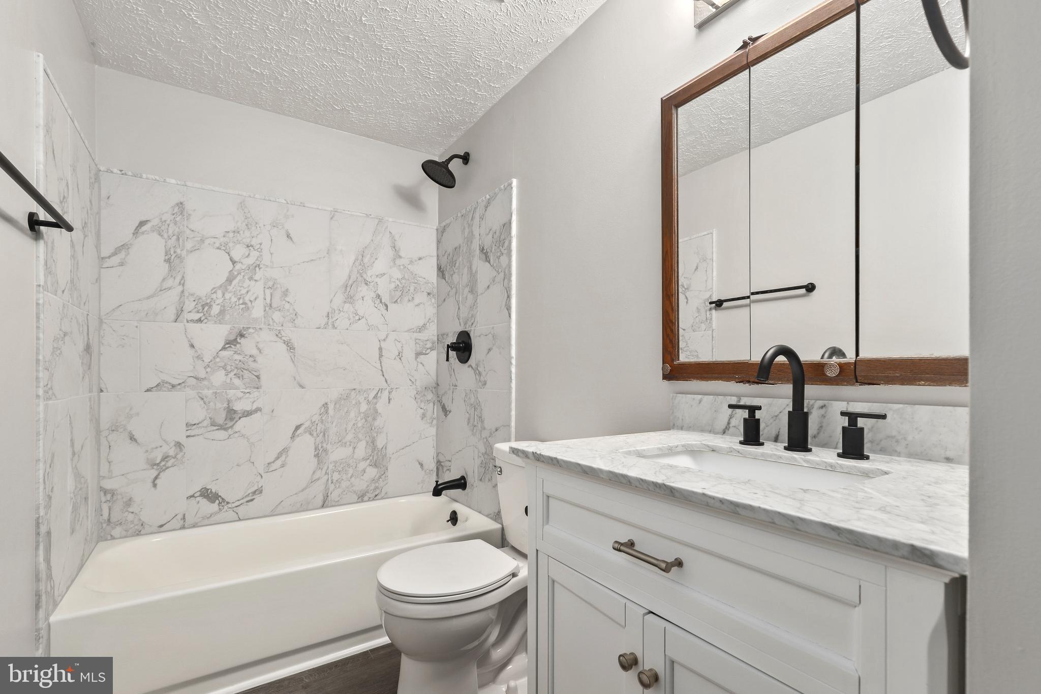 CAMBRIDGE SQUARE - Residential Lease