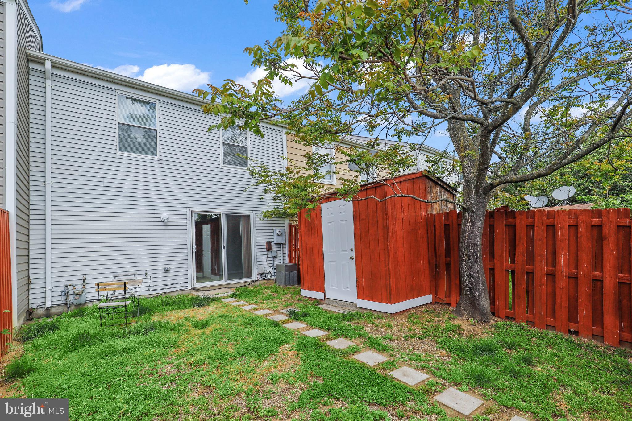 CAMBRIDGE SQUARE - Residential Lease