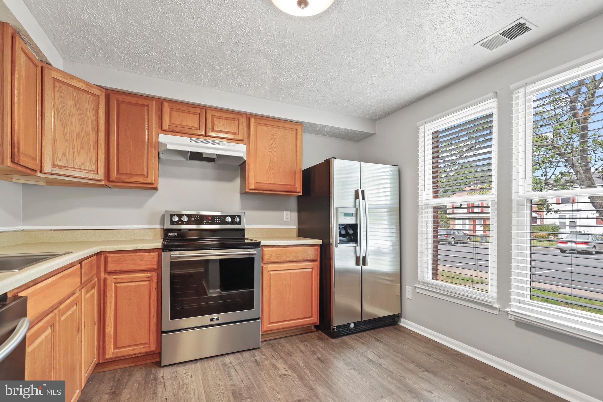 CAMBRIDGE SQUARE - Residential Lease