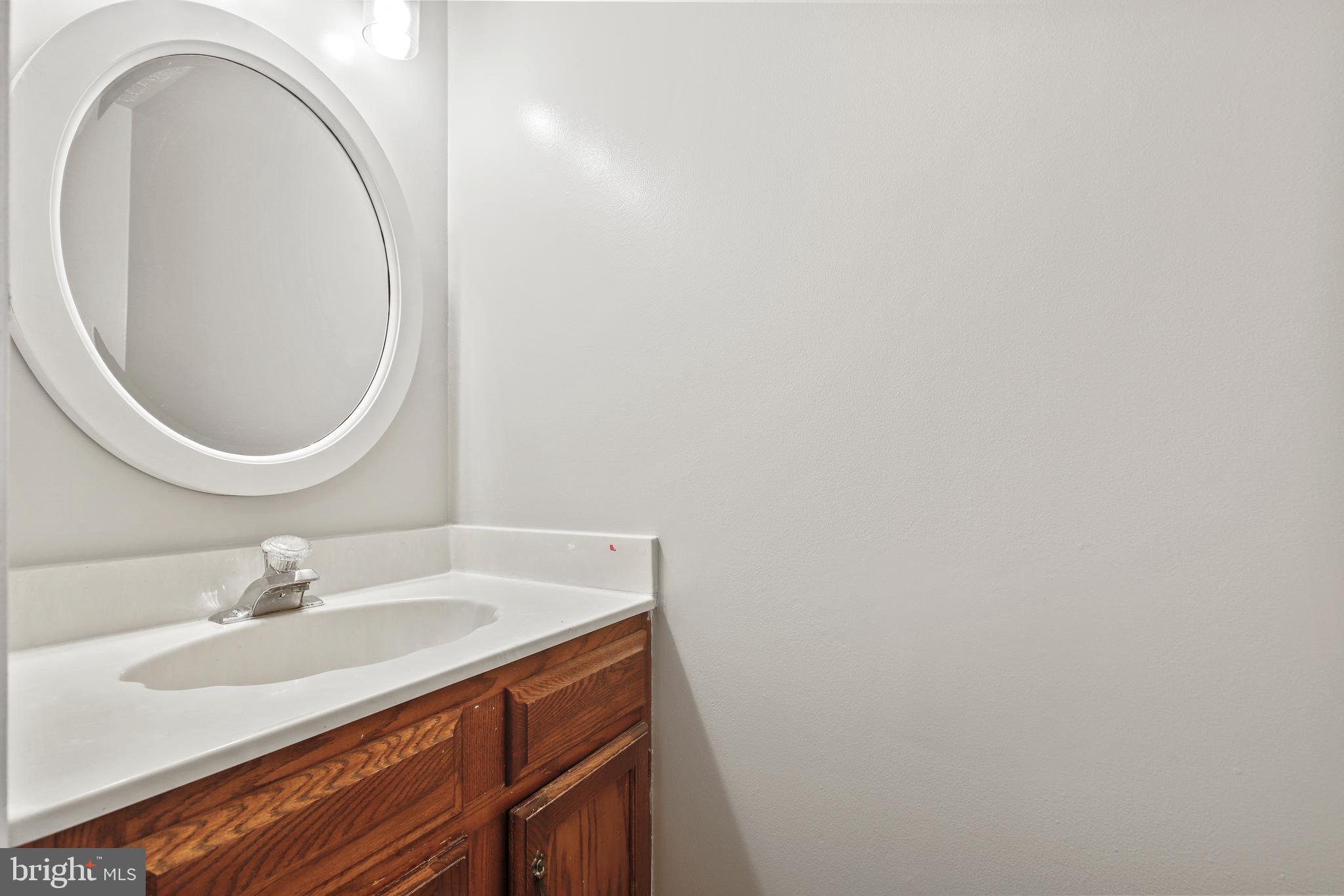 CAMBRIDGE SQUARE - Residential Lease