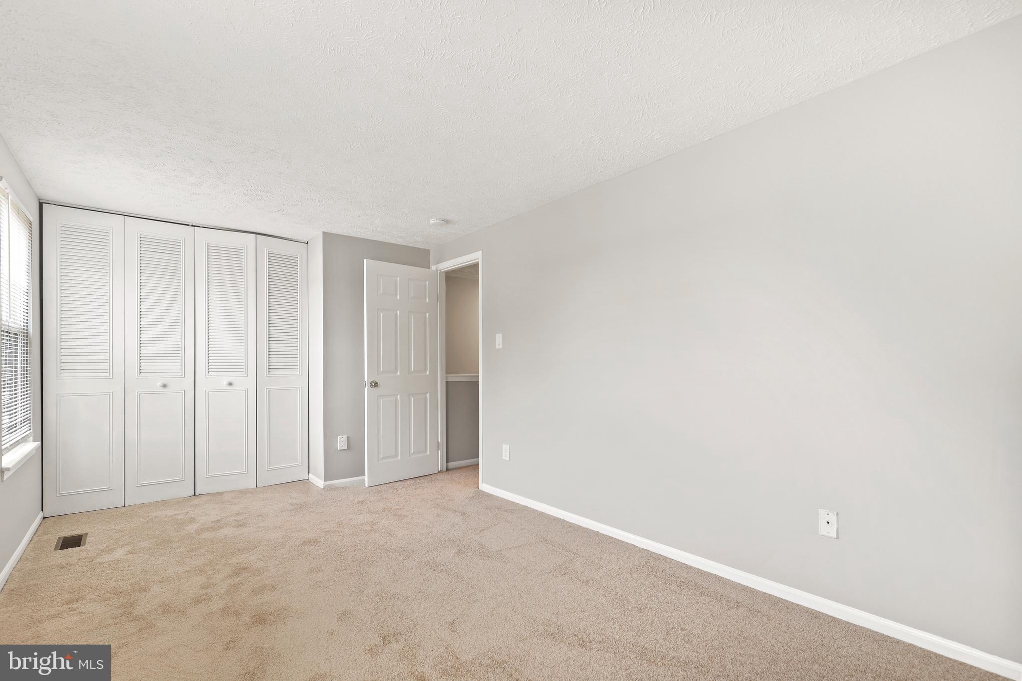 CAMBRIDGE SQUARE - Residential Lease