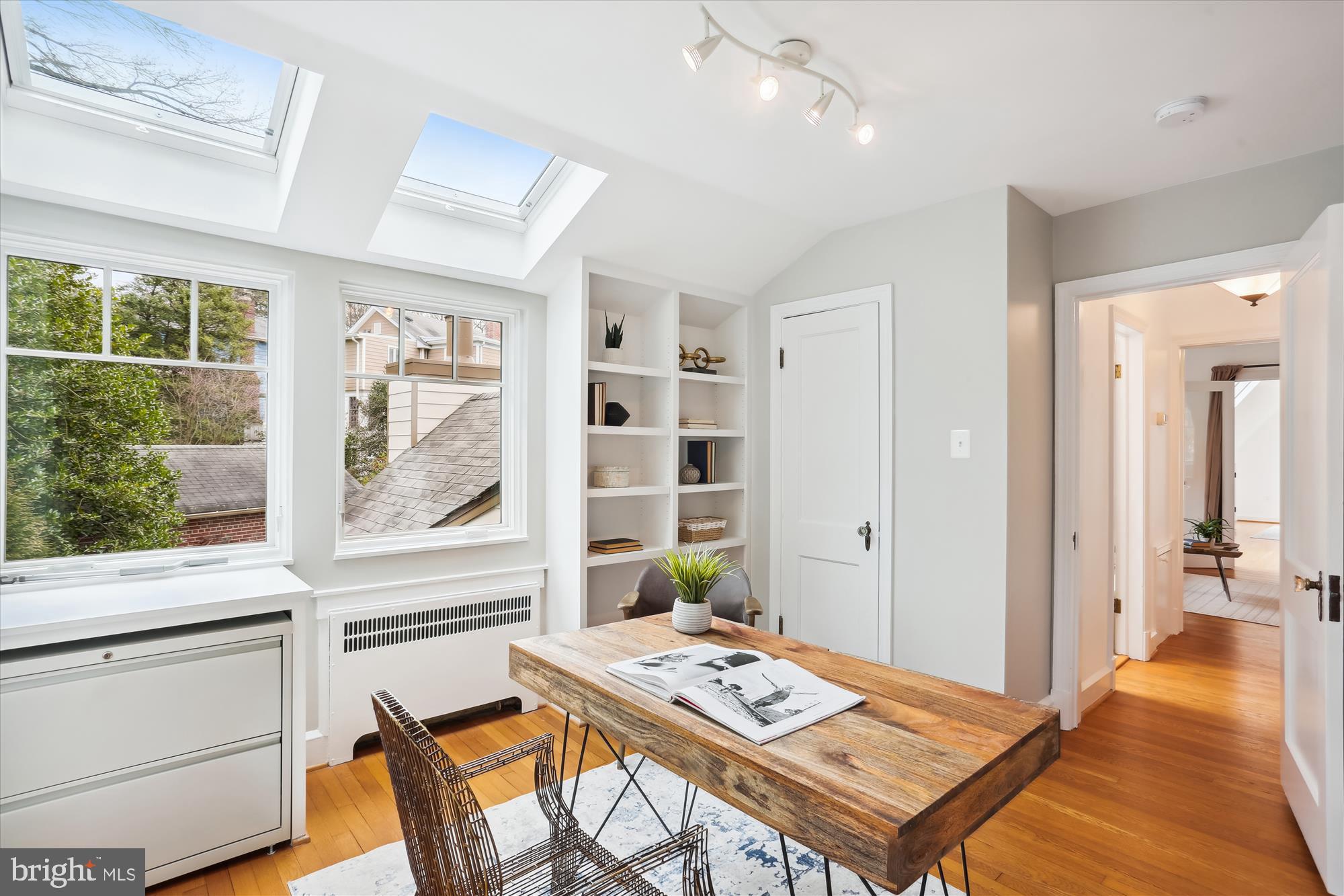 CHEVY CHASE PARK - Residential