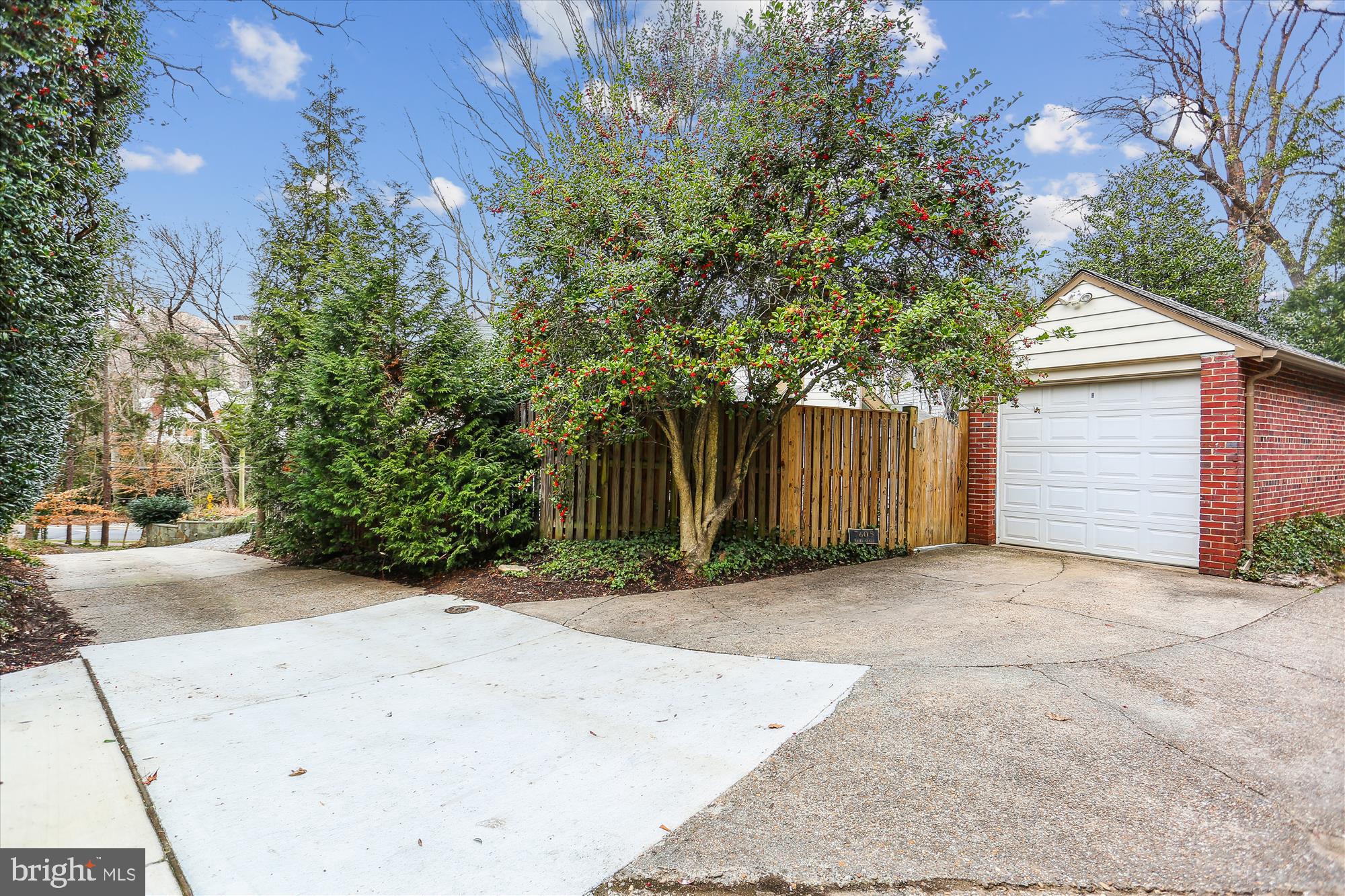 CHEVY CHASE PARK - Residential