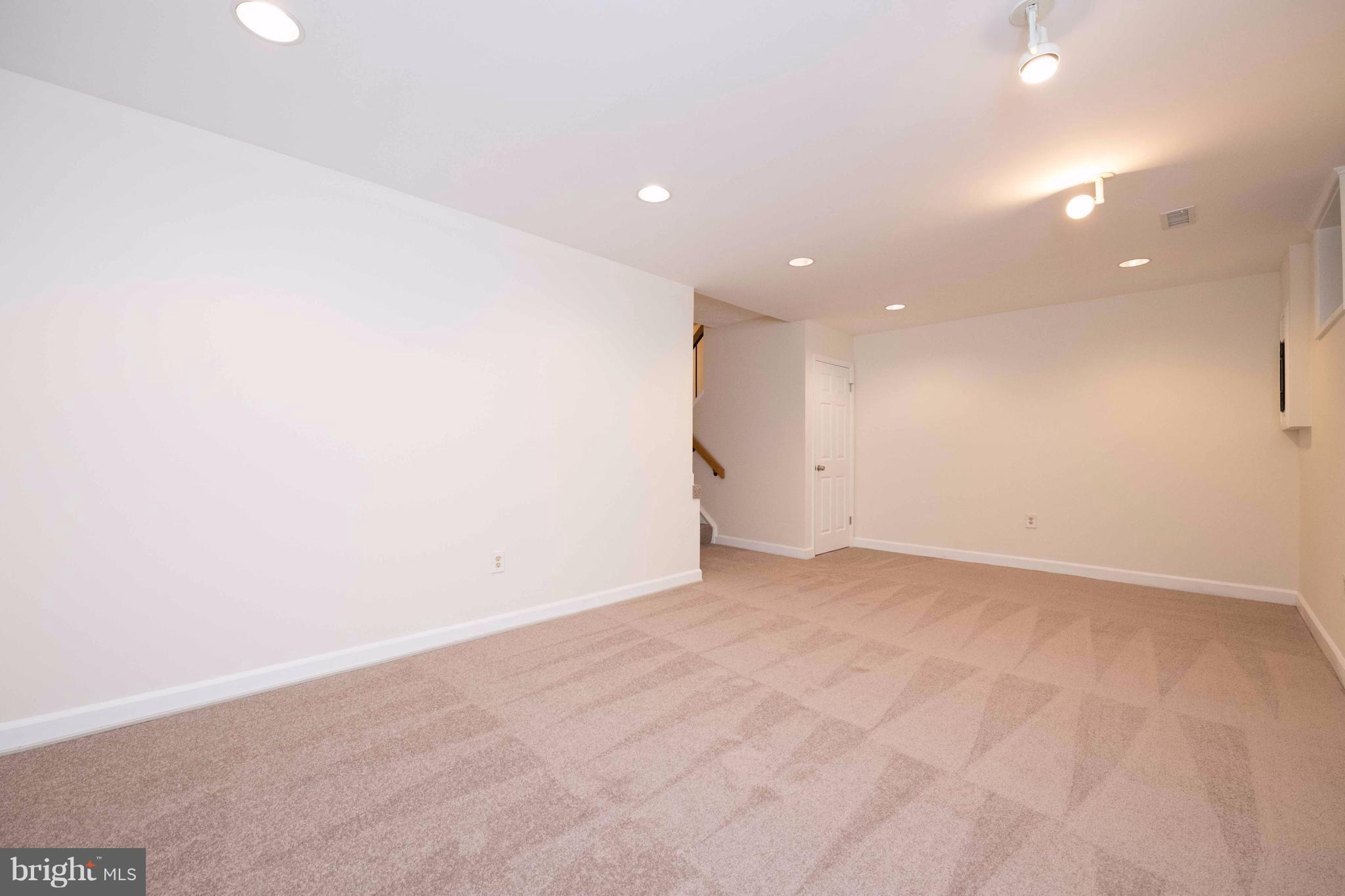 THE VILLAGE PARK - Residential Lease