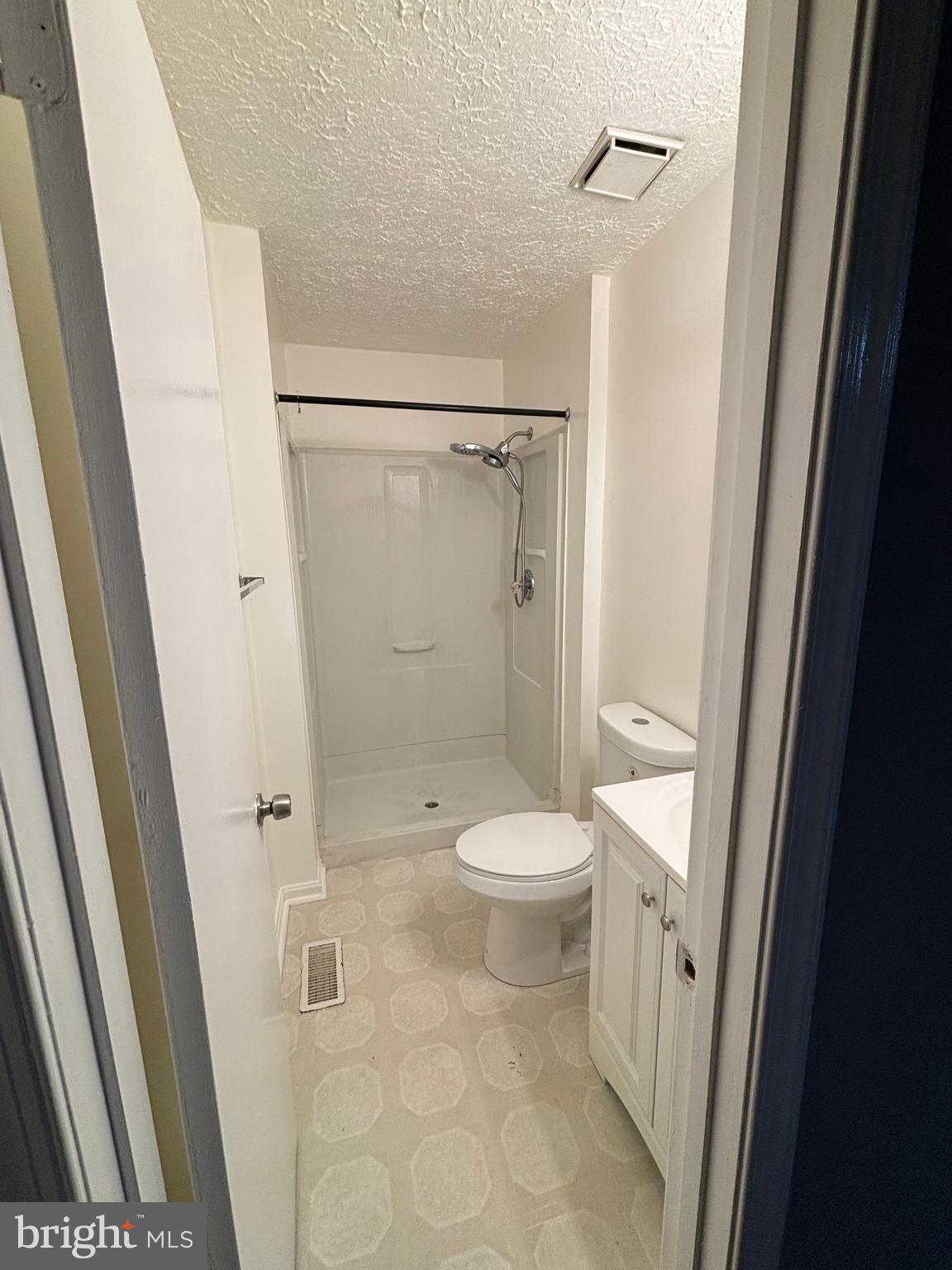 HILLCREST TOWNE - Residential