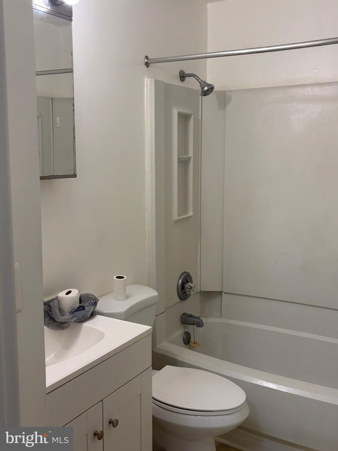 HILLCREST TOWNE - Residential