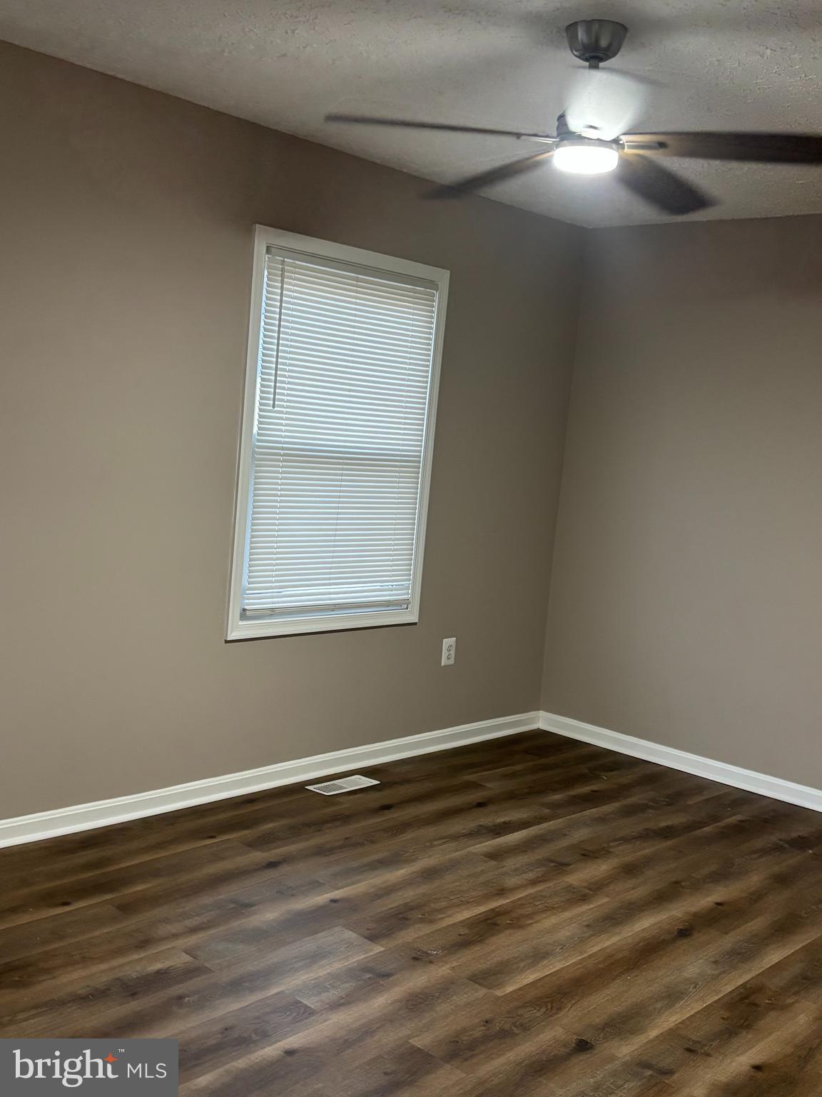 HILLCREST TOWNE - Residential