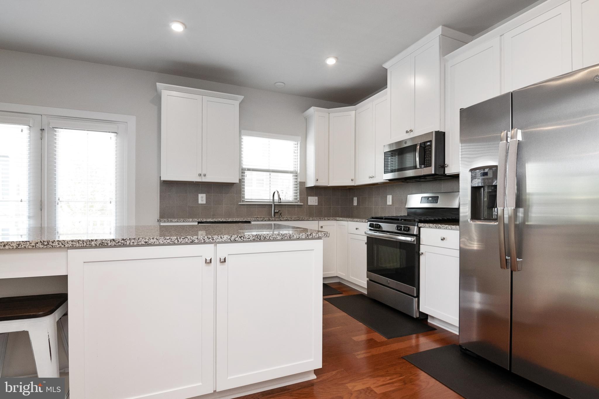 POTOMAC SHORES - Residential